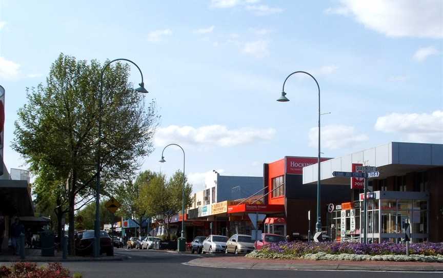 Altona, Victoria main street.jpg