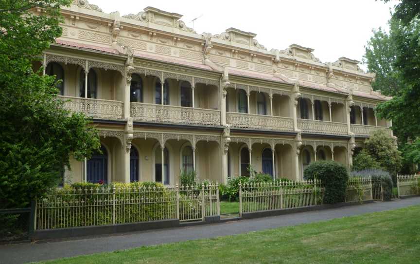 Trinity Terrace, Royal Parade, Parkville, Melbourne.jpg