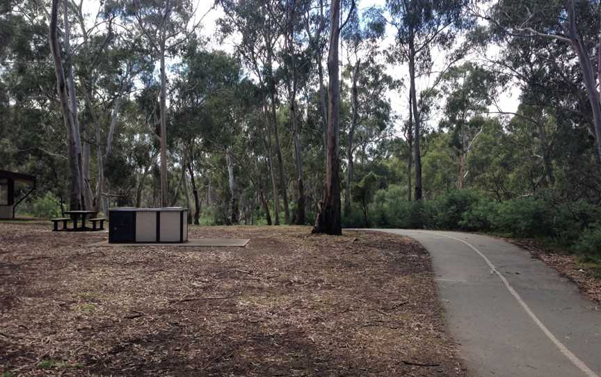 Diamond Creek Trail, Eltham North.jpg