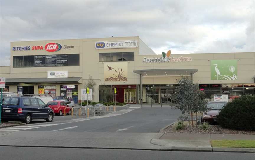 Aspendale Gardens shopping centre.JPG