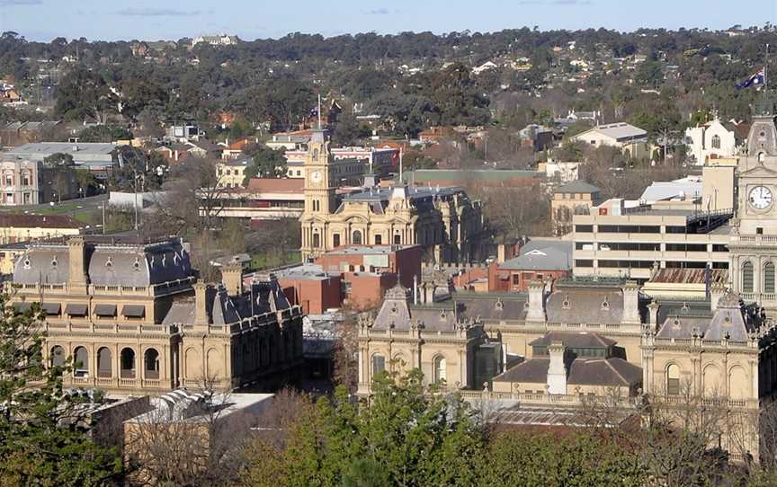 Central bendigo from botanic gardens.jpg