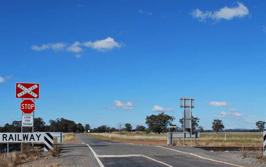 Wahring Level Crossing.JPG