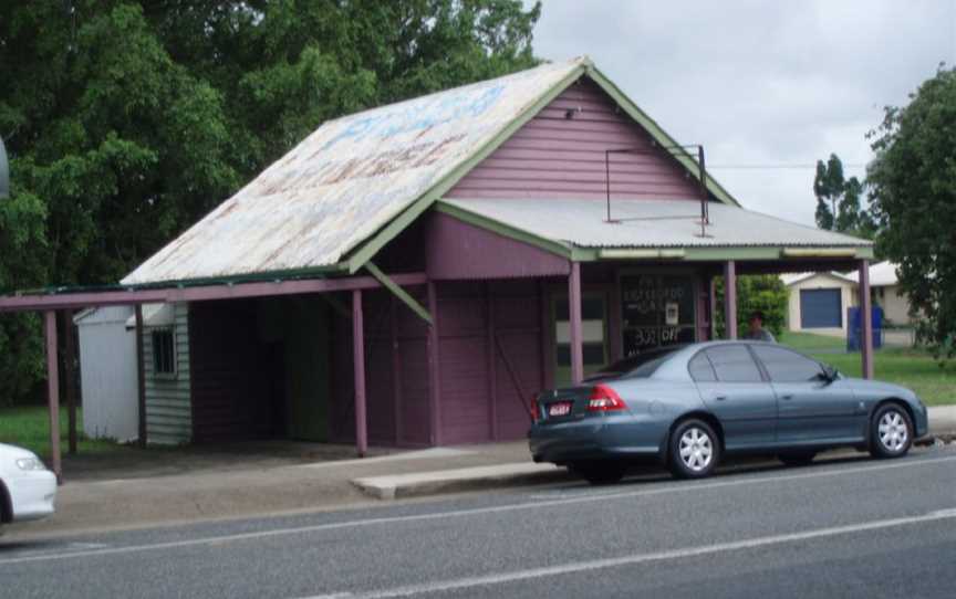 Walkerston State Butcher's Shop, 2009.jpg