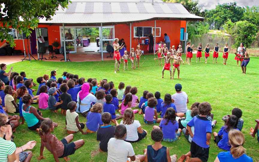 Hopevale Art Centre Openingin April C2009