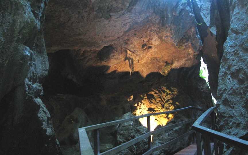 Capricornia Caves2.jpg