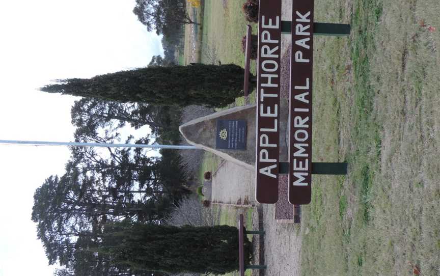 Applethorpe Memorial Park, 2015.JPG