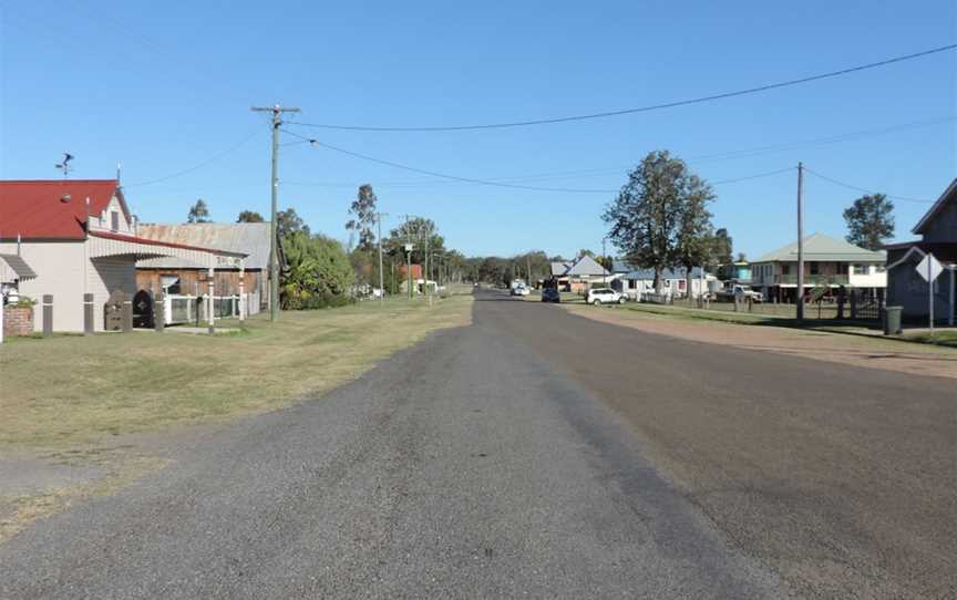 Macintyre Street (main street), Leyburn, 2015.JPG