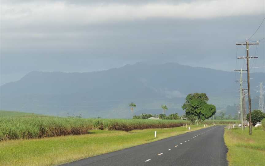 Looking south-west along Buckland Road, Mirriwinni, 2018.jpg