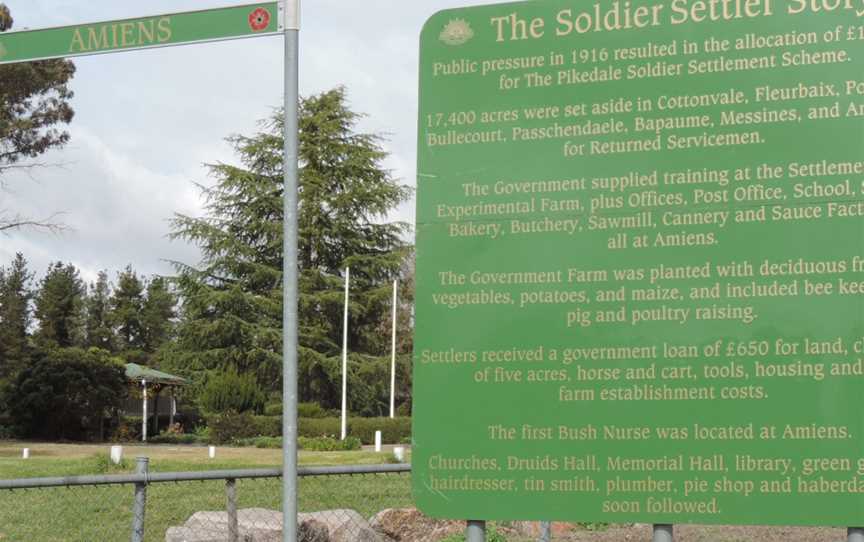 Pikedale soldier settlement information board, Amiens, 2015.JPG