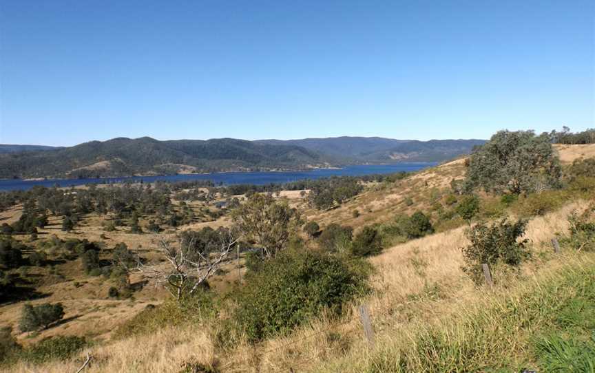 Somerset Dam Hazeldean Queensland.jpg