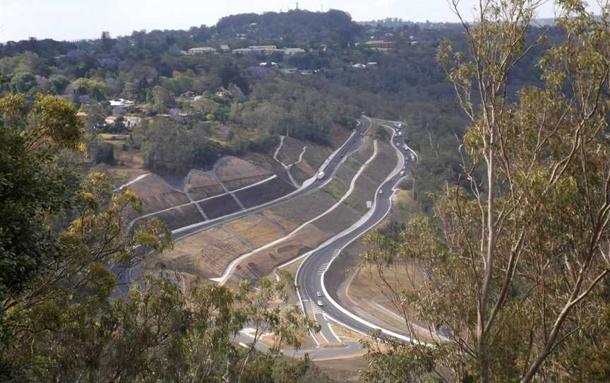 Warrego Highway from Picnic Point.jpg