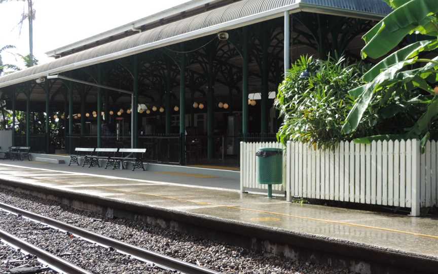 Freshwaterrailwaystation Cplatformside CBarron CCairns C2018