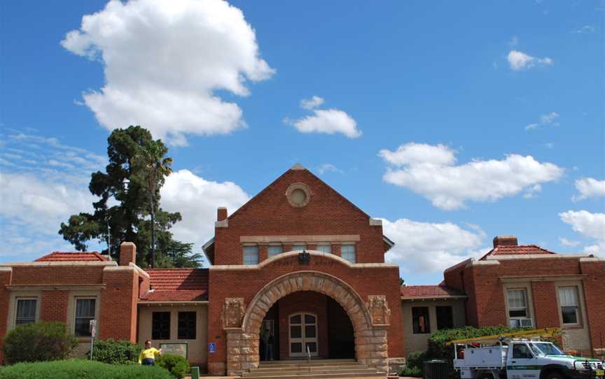 Wellington Court House