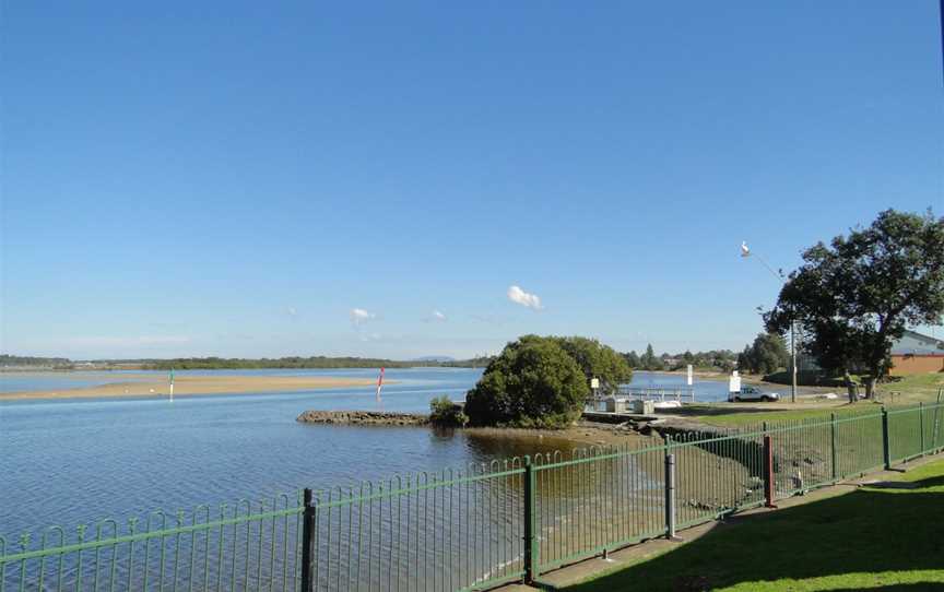 Manning River at Harrington.JPG