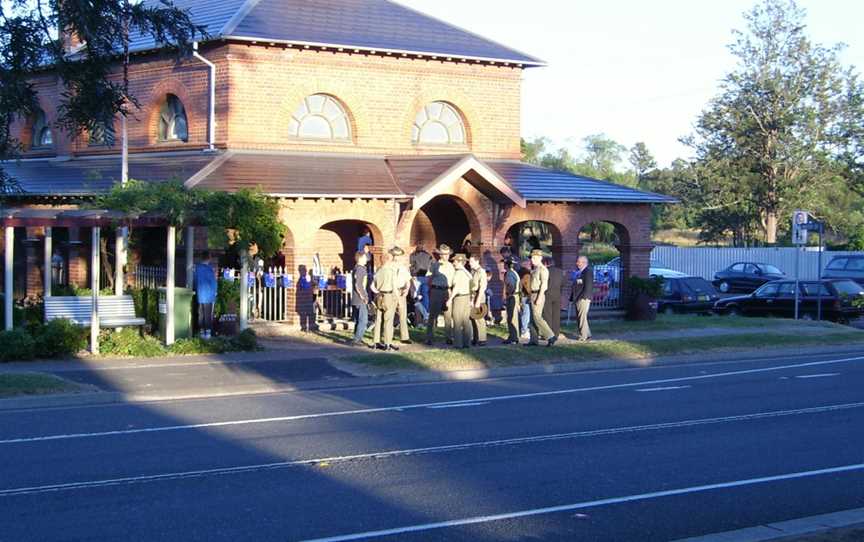 Old-Greta-Courthouse-ANZAC-Day-2004.jpg