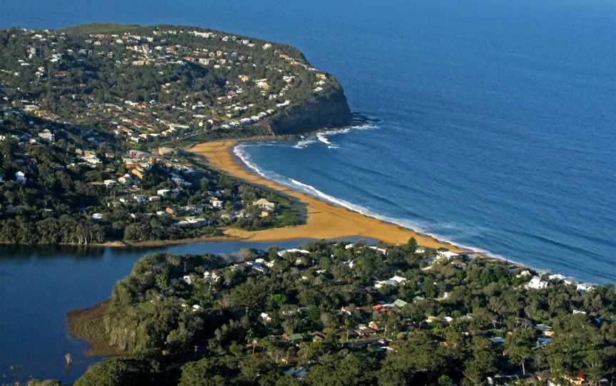 Copacabana from the air - panoramio.jpg