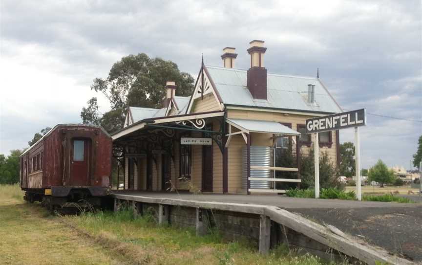 Grenfell CN SW Railway Station2