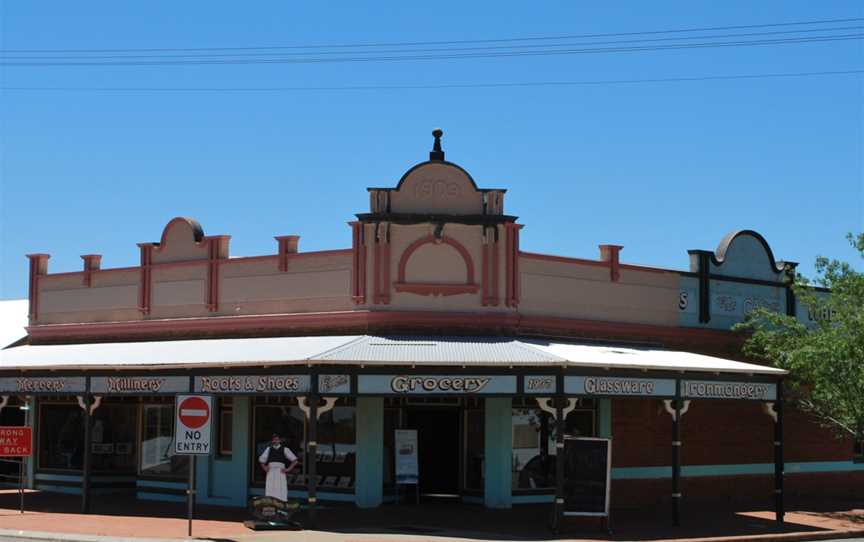 Coolamon Uptodate Store