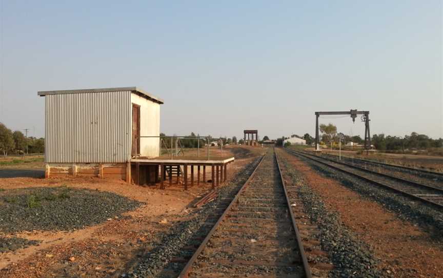 Lake Cargelligo Signal Box& Gantry Crane