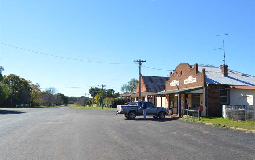 Wongarbon Main Street.JPG