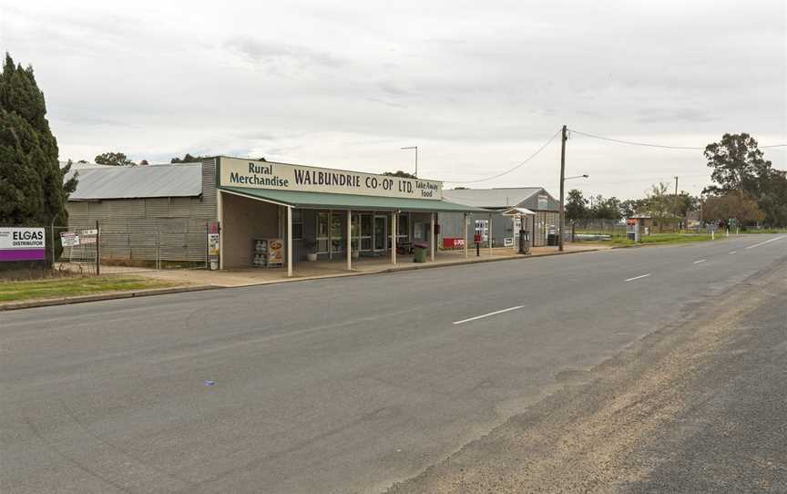 Billabong St in Walbundrie.jpg