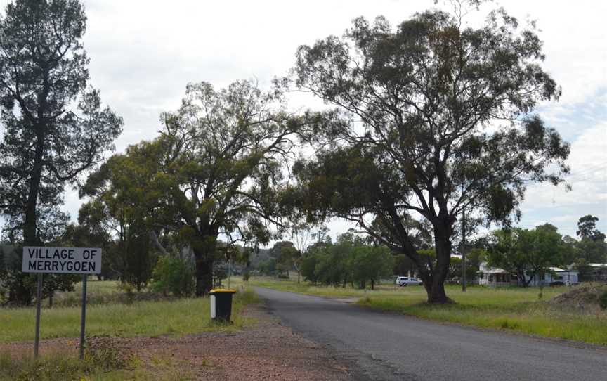 Merrygoen Town Entry Sign.JPG