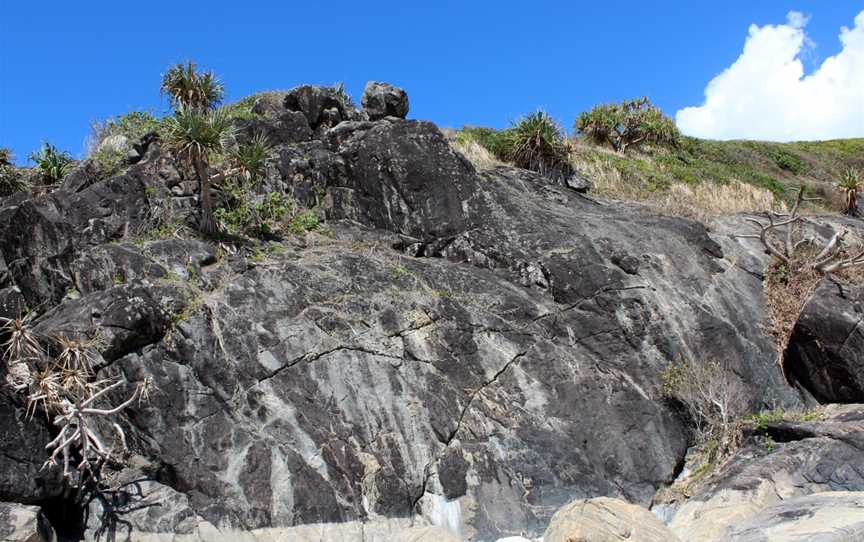 Cabarita Beach rocks.jpg