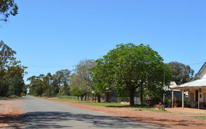 Naradhan Main Street 001.JPG