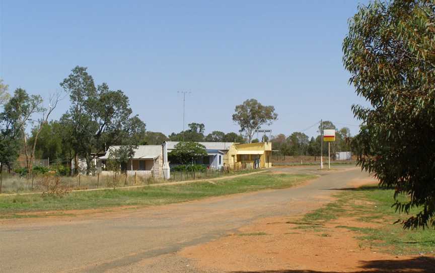 Streetscape CMitchell Highway Service Road CCoolabah CNew South Wales C2007