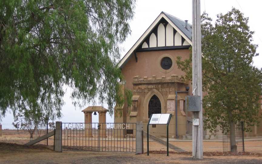 GunbarPioneerMemorialChurch2.JPG