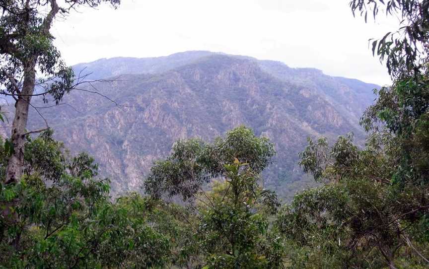 Wadbilliga rocky scenery.JPG