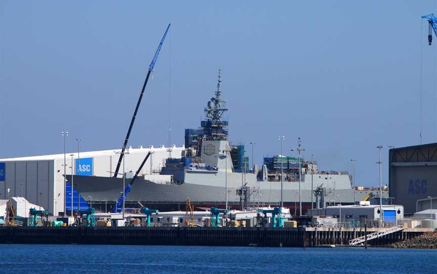 HMAS Hobart under construction April 2015.JPG