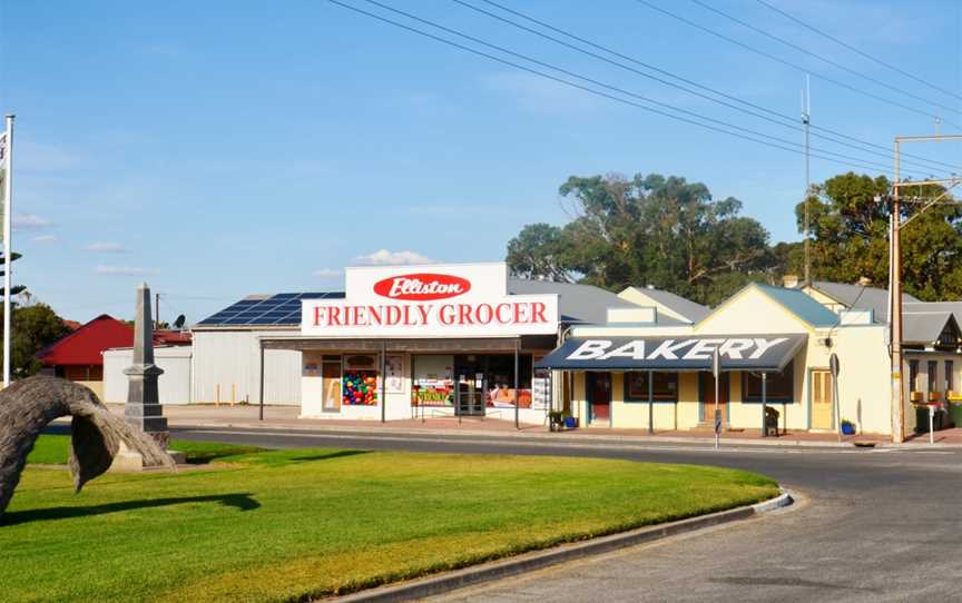 Shops, Elliston, 2017 (01).jpg