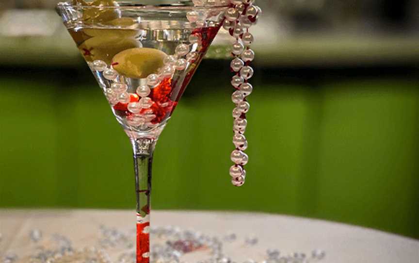 Murder and Martini’s, Events in Hastings