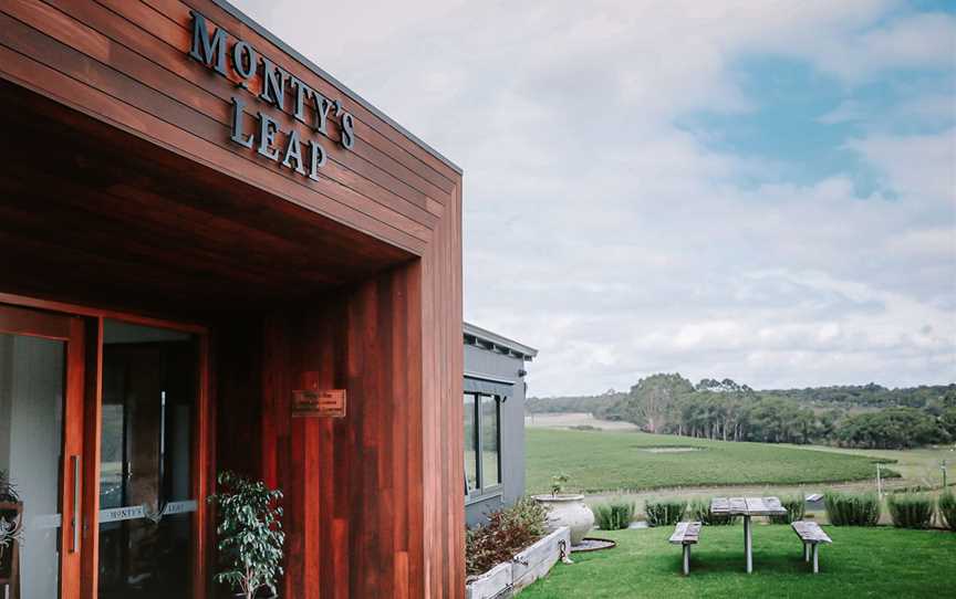 Monty's Leap, Wineries in Kalgan