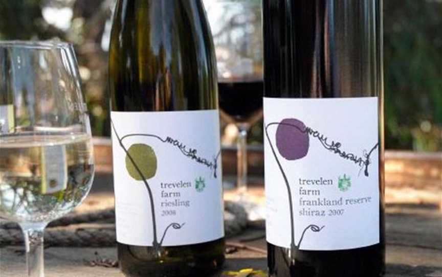 Trevelen Farm, Wineries in Cranbrook