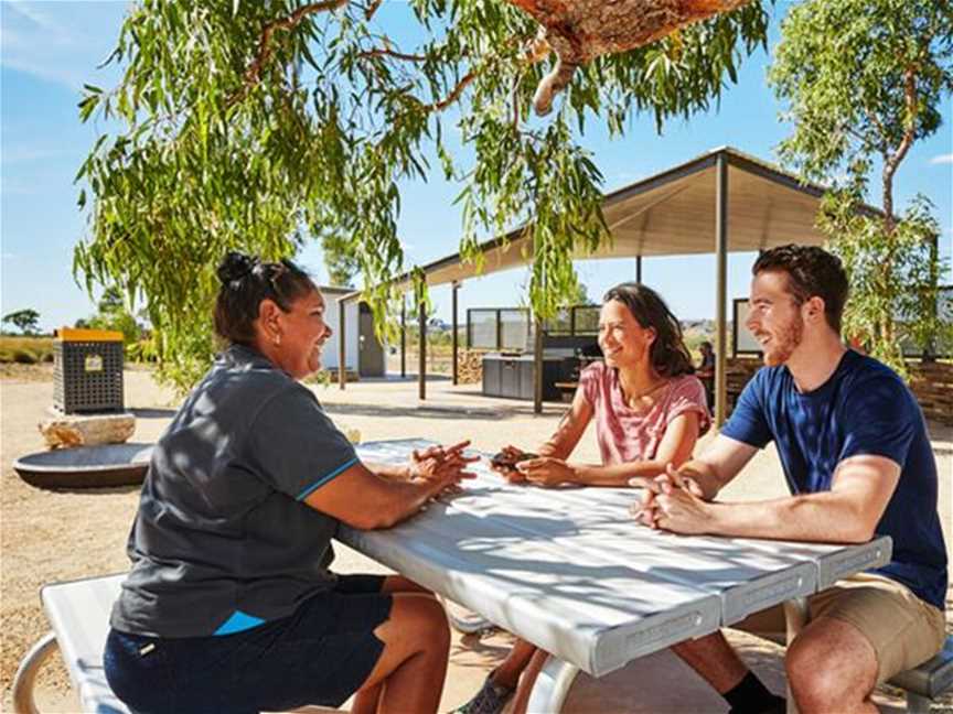 Mimbi Caves Campground, Accommodation in Mueller Ranges