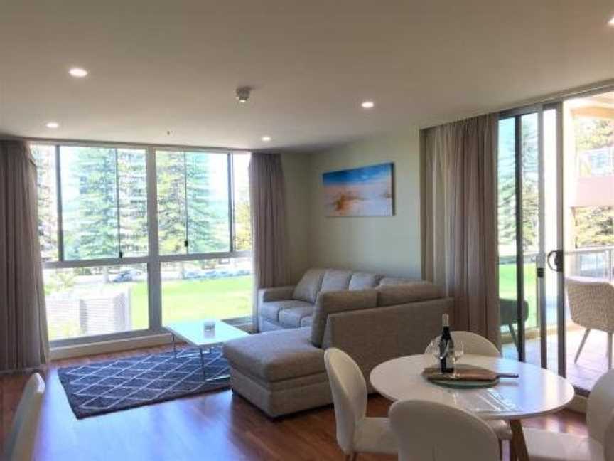 Beachside Luxury Apartments One & Two Bedroom, Glenelg, SA