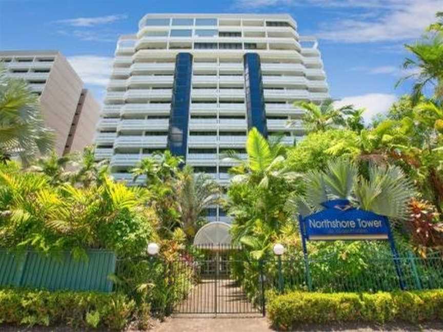 Cairns Luxury Seafront Apartment, Cairns, QLD