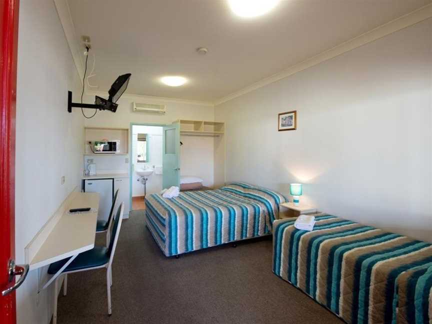 Lamington Hotel Motel - Detached Motel, Maryborough, QLD