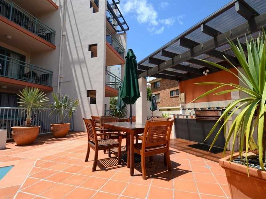 SANTA FE APARTMENTS, Labrador, QLD