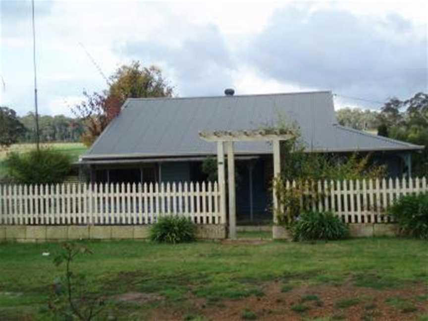 Caringal in the Karri Cottage