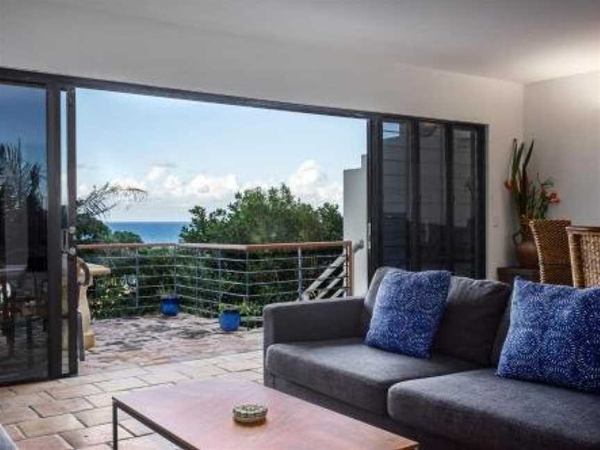 Tuscan inspired townhouse minutes from the beach, Sunshine Beach, QLD