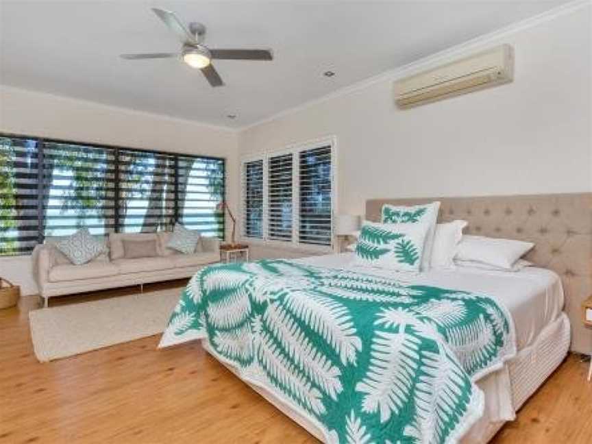 Seascape Luxury Beachfront House, Clifton Beach, QLD