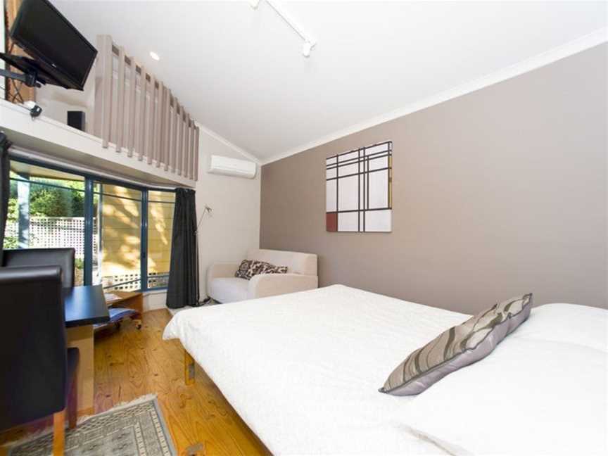 Studio Q Apartments, O'Connor, ACT