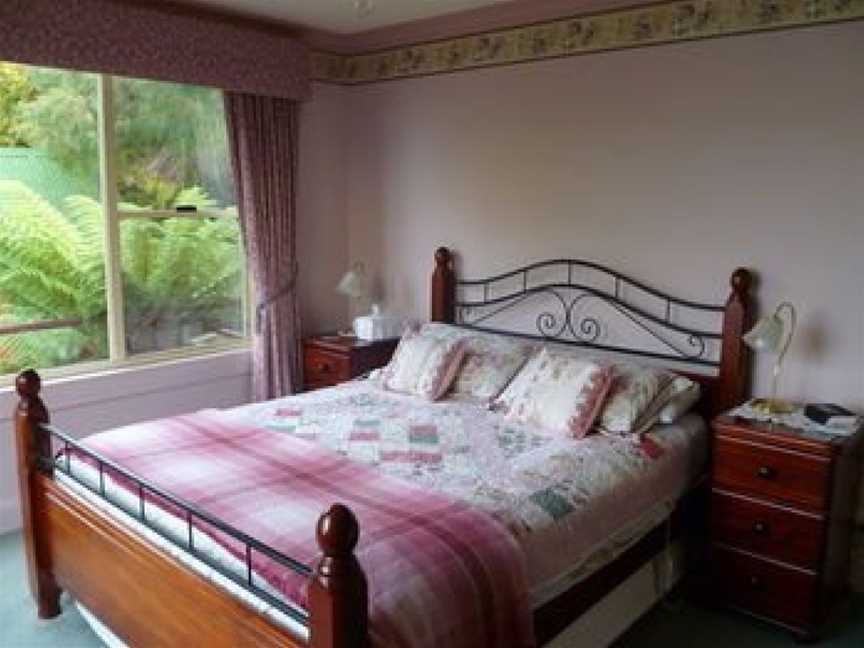 Donalea Bed and Breakfast & Riverview Apartment, Castle Forbes Bay, TAS