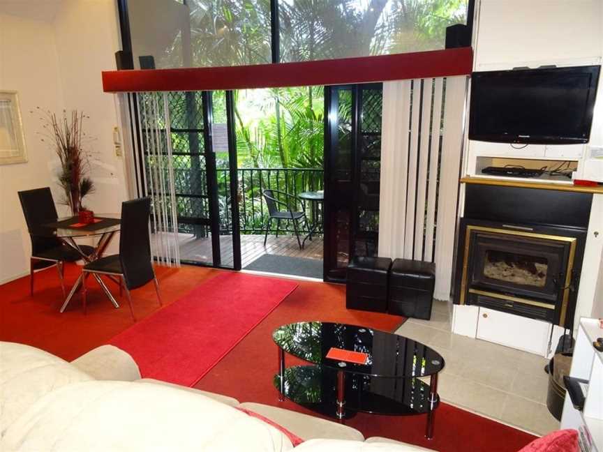 Tamborine Luxury Chalets, Eagle Heights, QLD