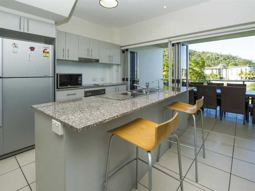 Beachside Apartment 13, Nelly Bay, QLD