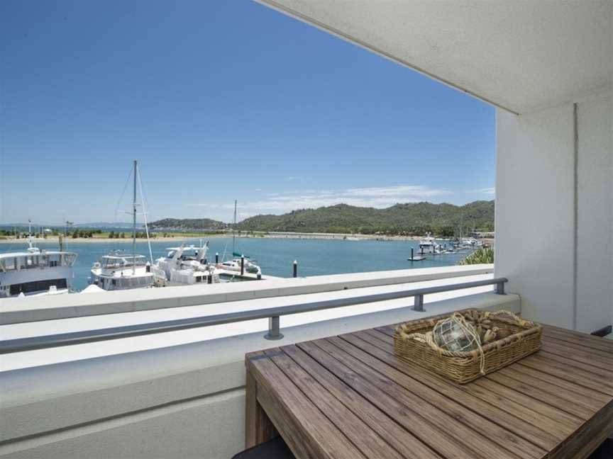 Blue on Blue Studio Room 1272, Nelly Bay, QLD