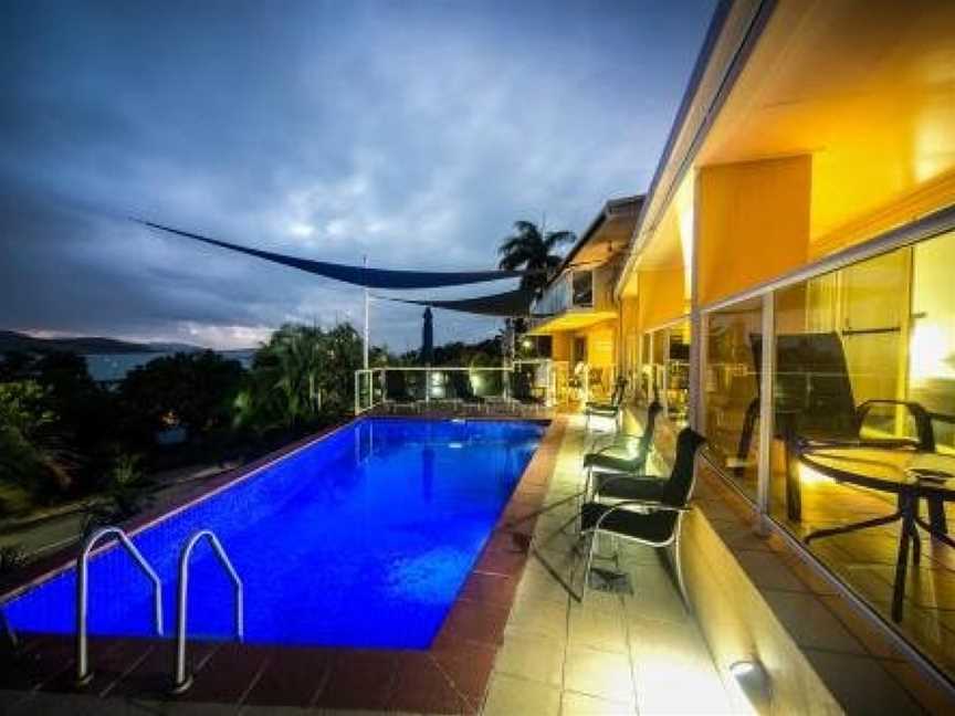 Sunlit Waters Studio Apartments, Airlie Beach, QLD